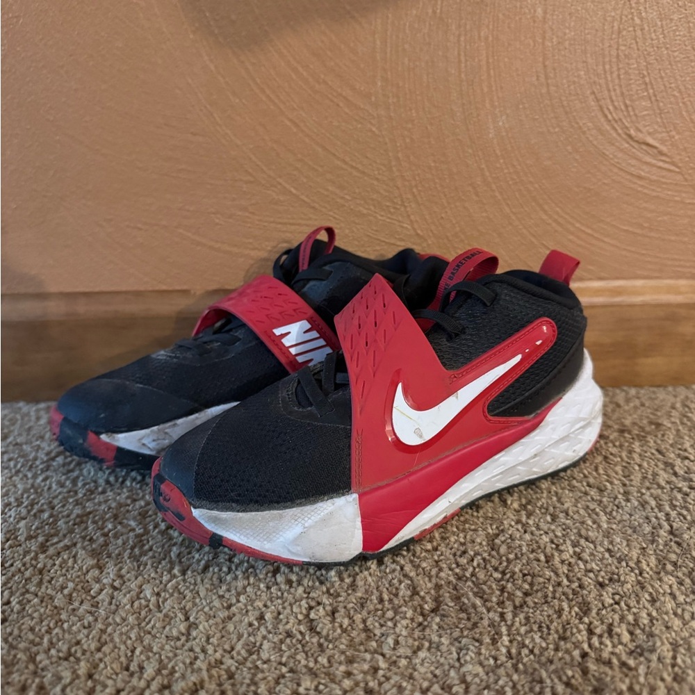 Nike Kids Black and Red Sneakers